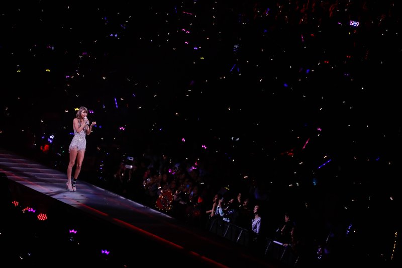 Taylor Swift — November 10 - Shanghai, China — photo 107