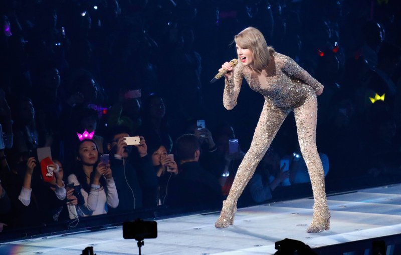 Taylor Swift — November 10 - Shanghai, China — photo 126