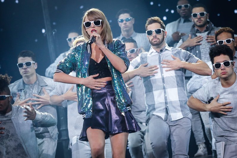 Taylor Swift — November 10 - Shanghai, China — photo 157