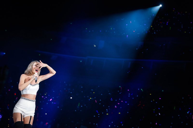 Taylor Swift — November 10 - Shanghai, China — photo 160