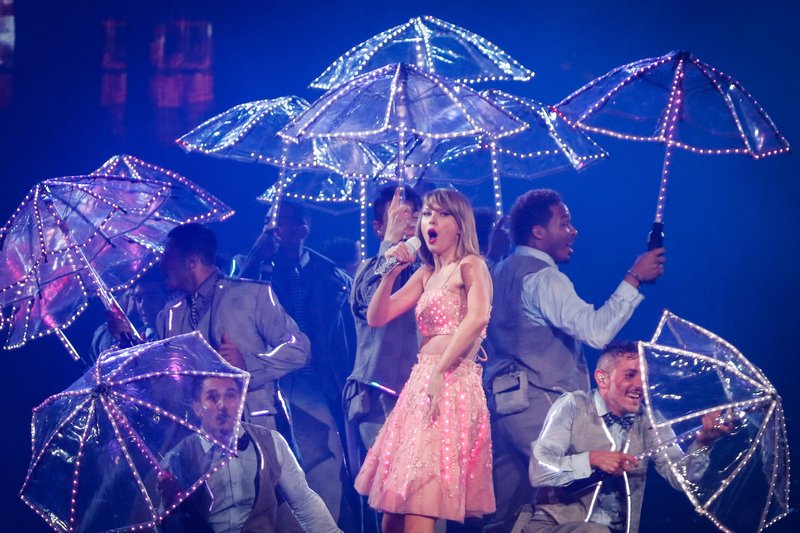 Taylor Swift — November 10 - Shanghai, China — photo 174