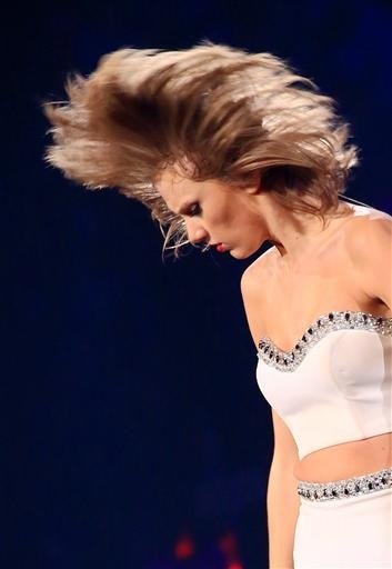 Taylor Swift — November 11 - Shanghai, China — photo 6