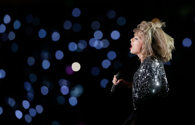 Taylor Swift — November 28 - Sydney, Australia — photo 3