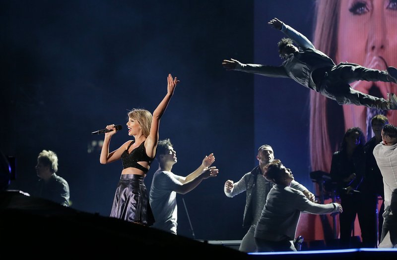 Taylor Swift — November 28 - Sydney, Australia — photo 54