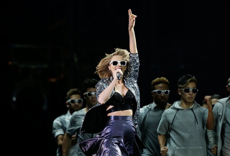 Taylor Swift — November 28 - Sydney, Australia — photo 70
