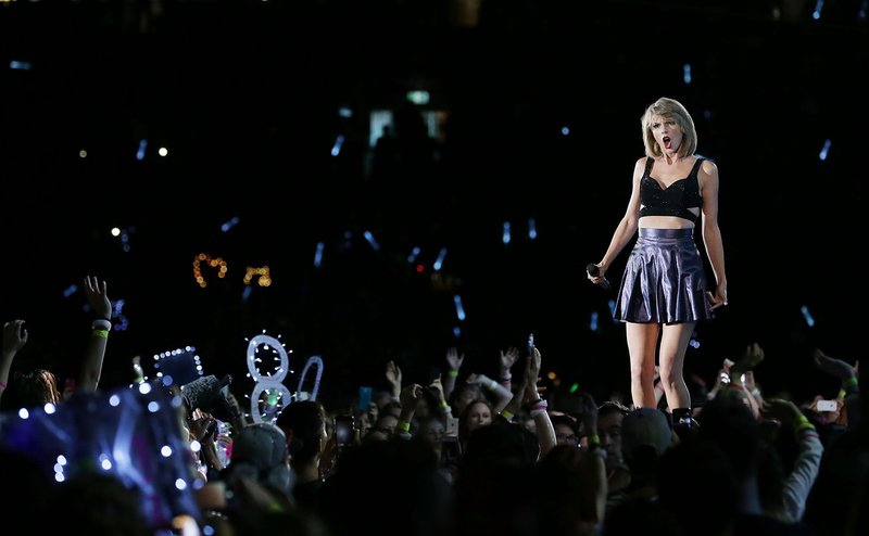 Taylor Swift — November 28 - Sydney, Australia — photo 90