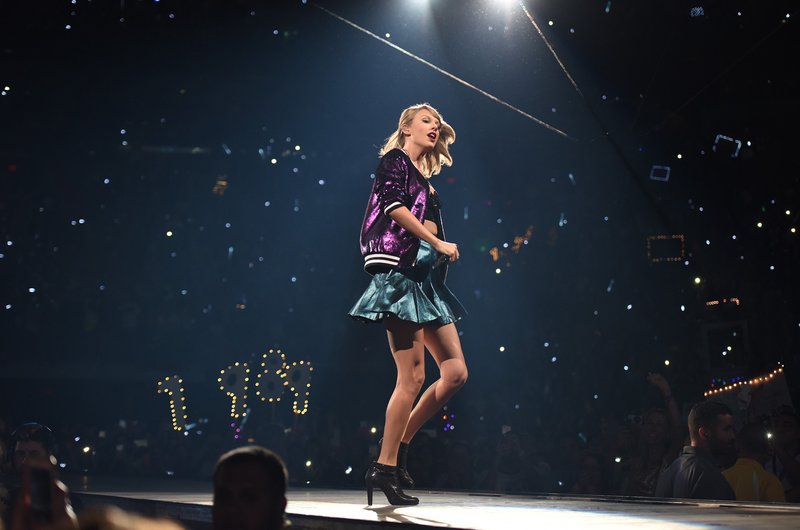 Taylor Swift — October 27 - Miami, Florida — photo 15