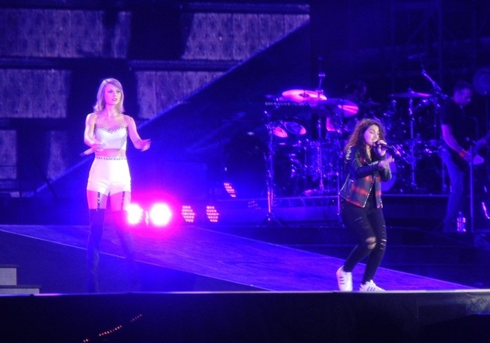 Taylor Swift — October 31 - Tampa, Florida — photo 5
