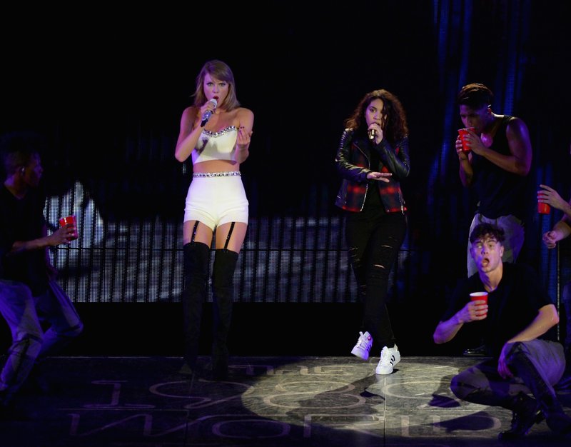 Taylor Swift — October 31 - Tampa, Florida — photo 13