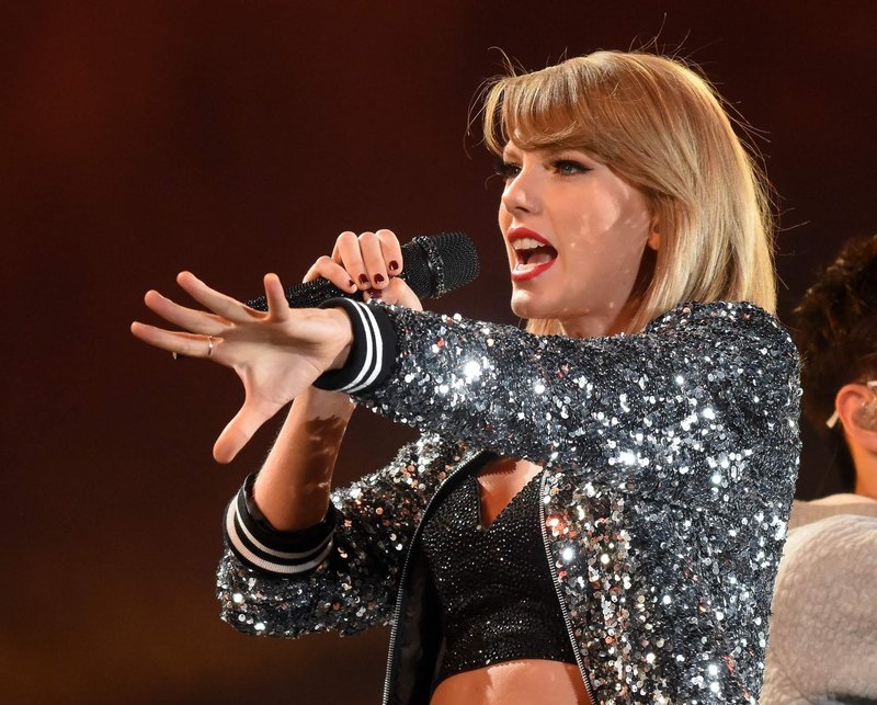 Taylor Swift — October 31 - Tampa, Florida — photo 25