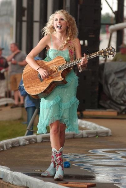 Taylor Swift — 31th Annual Jamboree In The Hills — photo 2