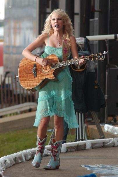 Taylor Swift — 31th Annual Jamboree In The Hills — photo 12