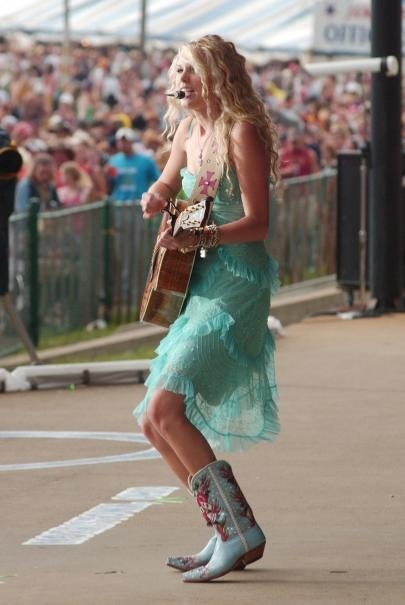 Taylor Swift — 31th Annual Jamboree In The Hills — photo 17