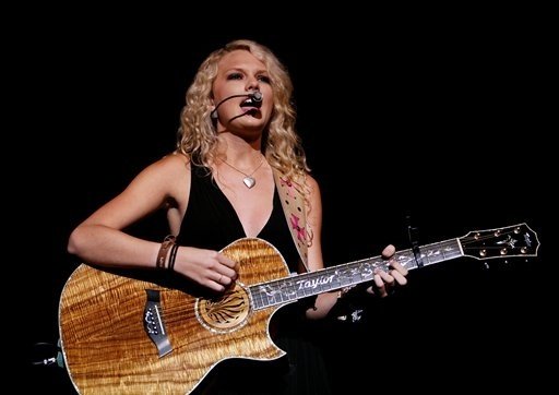 Taylor Swift — @ Bethel NY — photo 6