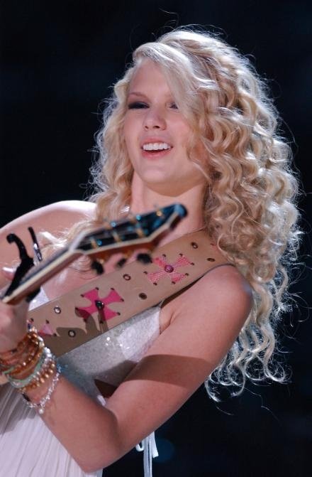 Taylor Swift — June 10 - CMA Music Festival — photo 40