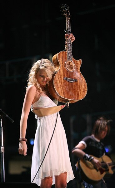 Taylor Swift — June 10 - CMA Music Festival — photo 68
