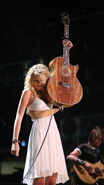 Taylor Swift — June 10 - CMA Music Festival — photo 69
