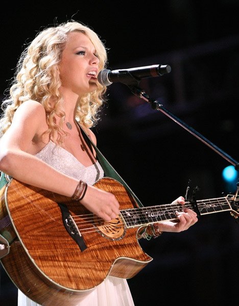 Taylor Swift — June 10 - CMA Music Festival — photo 80