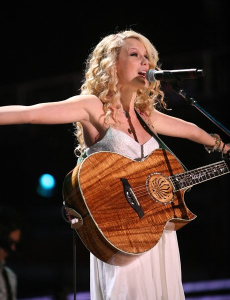 Taylor Swift — June 10 - CMA Music Festival — photo 84