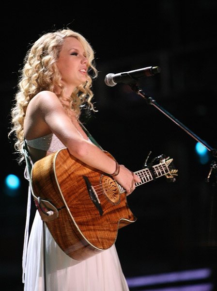 Taylor Swift — June 10 - CMA Music Festival — photo 86