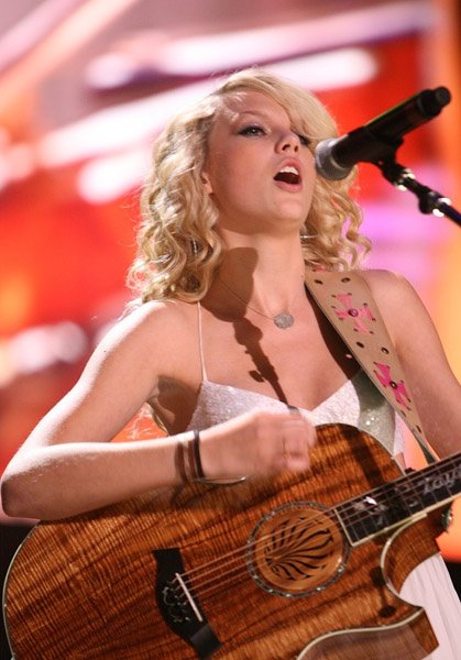 Taylor Swift — June 10 - CMA Music Festival — photo 88