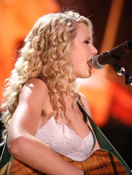 Taylor Swift — June 10 - CMA Music Festival — photo 90