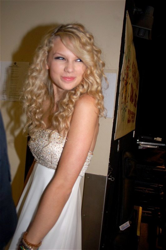 Taylor Swift — June 5 - Chely Wright’s Reading, Writing & Rhythm — photo 4