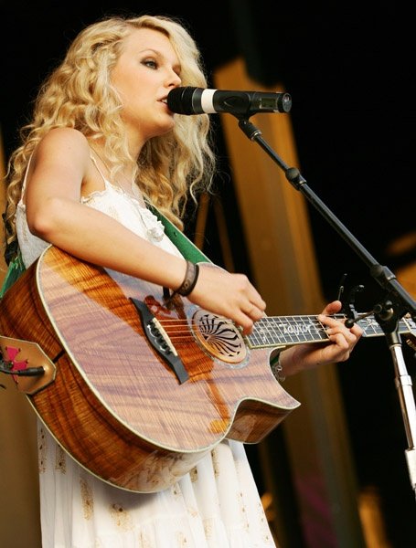 Taylor Swift — @Kansas City, KS — photo 12