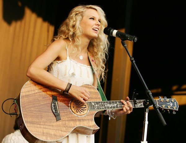 Taylor Swift — @Kansas City, KS — photo 14