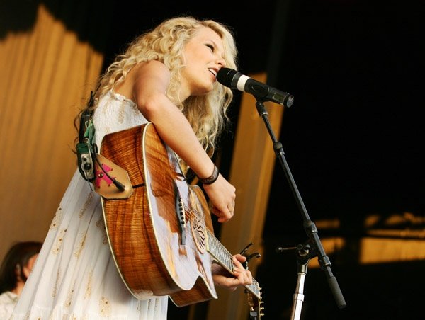 Taylor Swift — @Kansas City, KS — photo 15