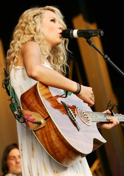Taylor Swift — @Kansas City, KS — photo 17