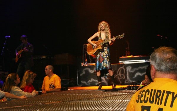 Taylor Swift — misc from 2007 — photo 2