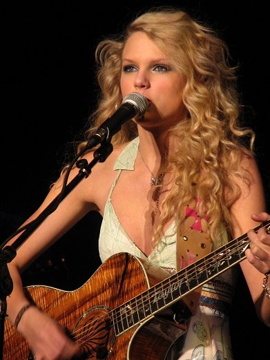 Taylor Swift — @ Nashville, TN — photo 2