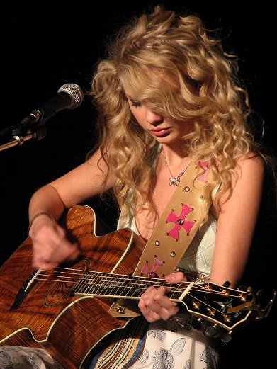Taylor Swift — @ Nashville, TN — photo 4