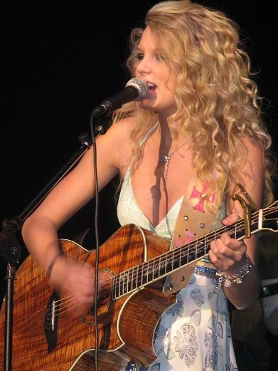 Taylor Swift — @ Nashville, TN — photo 6