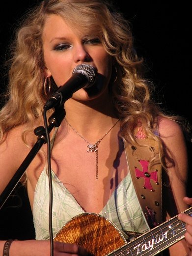 Taylor Swift — @ Nashville, TN — photo 9