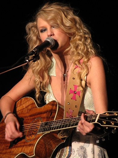 Taylor Swift — @ Nashville, TN — photo 15