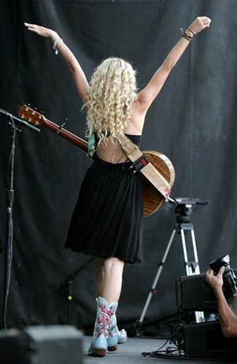 Taylor Swift — @Orange Beach, AL — photo 21