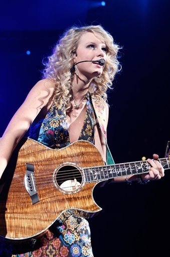 Taylor Swift — @ Pepsi center — photo 20