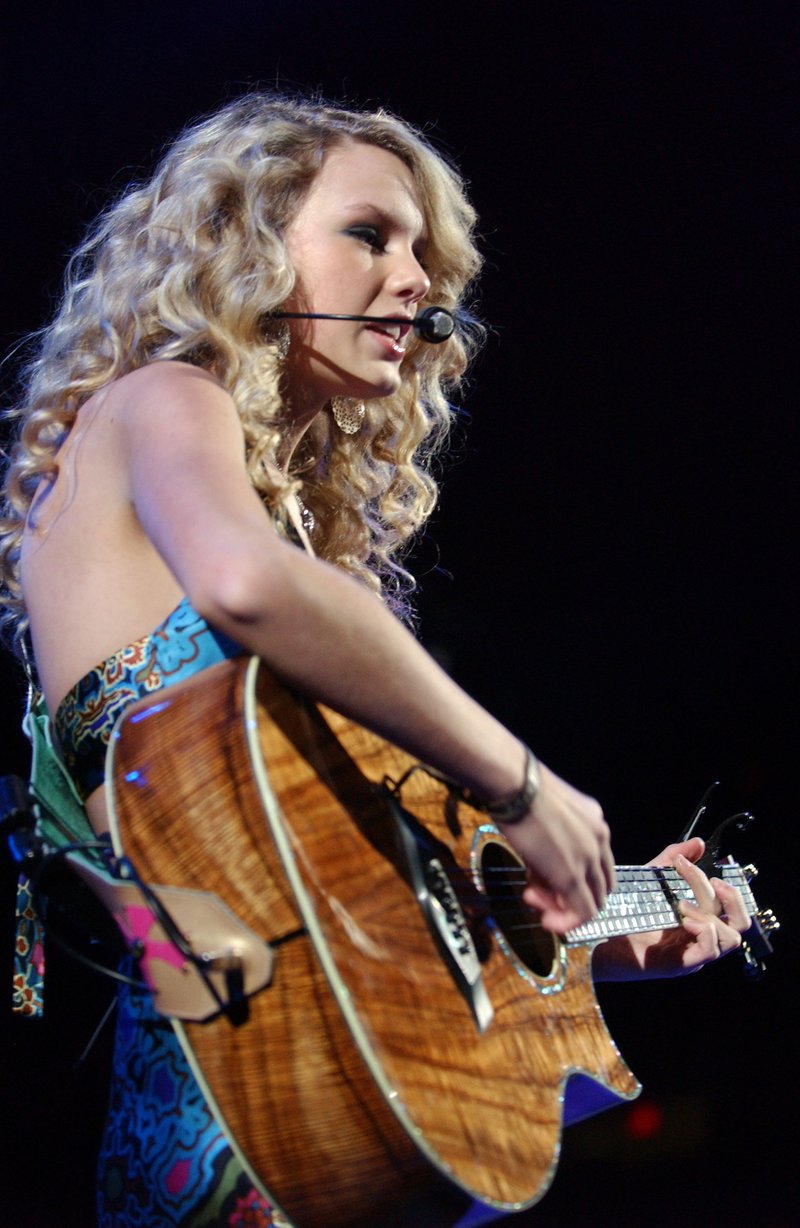 Taylor Swift — @ Pepsi center — photo 31