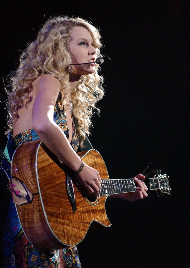 Taylor Swift — @ Pepsi center — photo 32