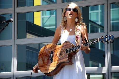 Taylor Swift — Special Yahoo! Performance — photo 13