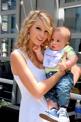 Taylor Swift — Special Yahoo! Performance — photo 14