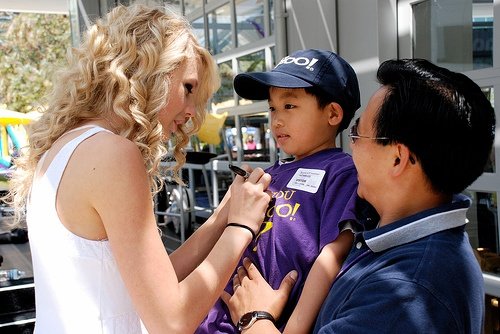 Taylor Swift — Special Yahoo! Performance — photo 16