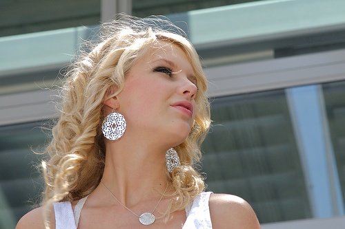 Taylor Swift — Special Yahoo! Performance — photo 20