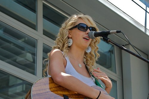 Taylor Swift — Special Yahoo! Performance — photo 36