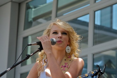 Taylor Swift — Special Yahoo! Performance — photo 49