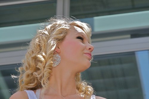 Taylor Swift — Special Yahoo! Performance — photo 55