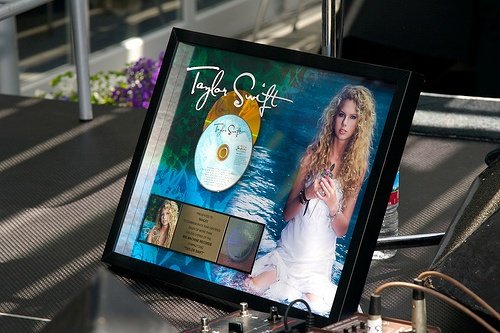 Taylor Swift — Special Yahoo! Performance — photo 58
