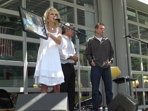 Taylor Swift — Special Yahoo! Performance — photo 63